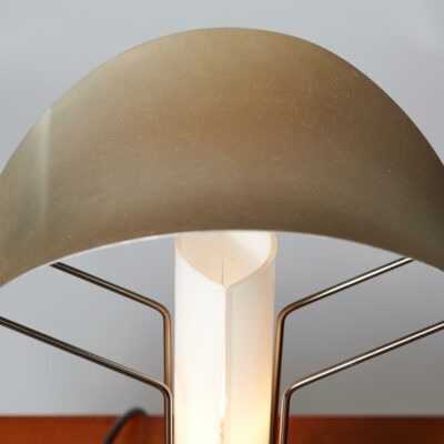 memphis-design-table-lamp-arteluce