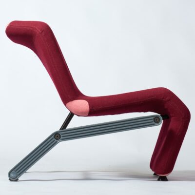set-artifort-lounge-chairs-pink