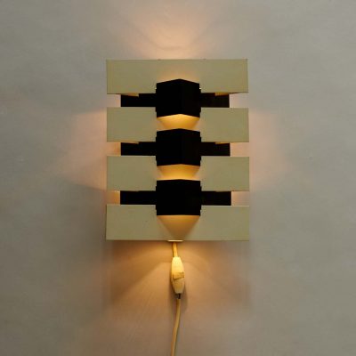 anvia-black-white-midcentury-wall-lamp