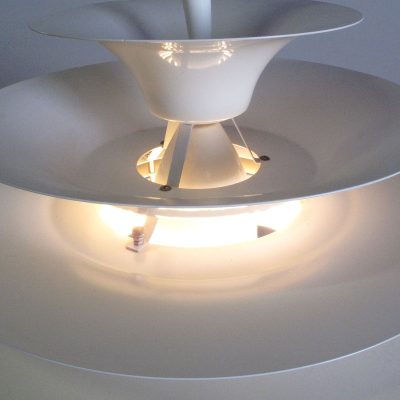 Scandinavian-Pendant-lamp