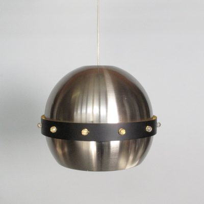space-age-pendant-lamp-globe