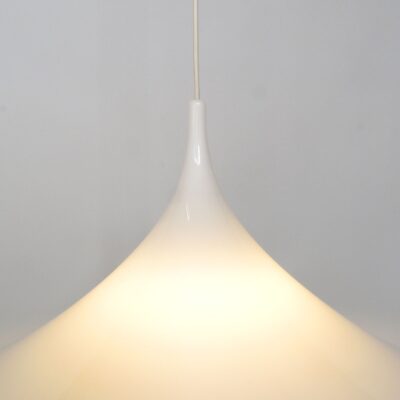 plexiglas-white-pendant-lamp-1980s-uniknown