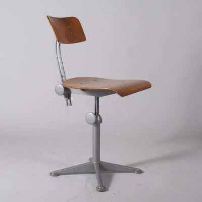friso-kramer-ahrend-1950s-chair