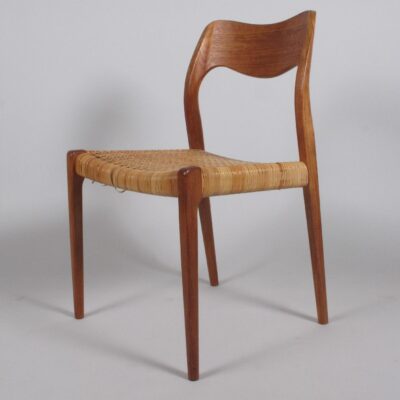 fristho-chairs-licensed-by-Moller-chairs