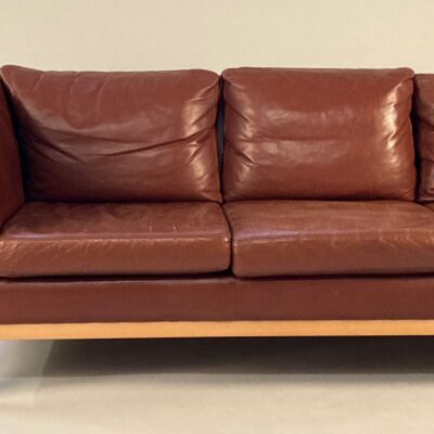 stouby-leather-sofa-three-seater