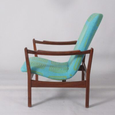 scandinvian-modern-easy-chair-teak