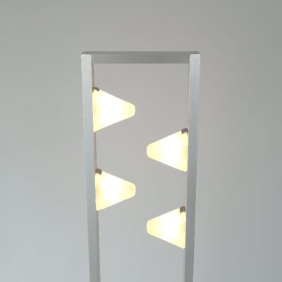 minimalist-design-floorlamp-1980s