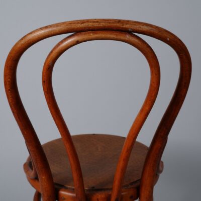 modernist-thonet-chair-number-18