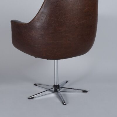 lounge-chair-brown-1970s