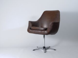 Swivel Lounge Chair- 1970s