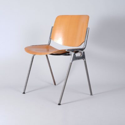 DSC106-Giancarlo-Piretti-chairs