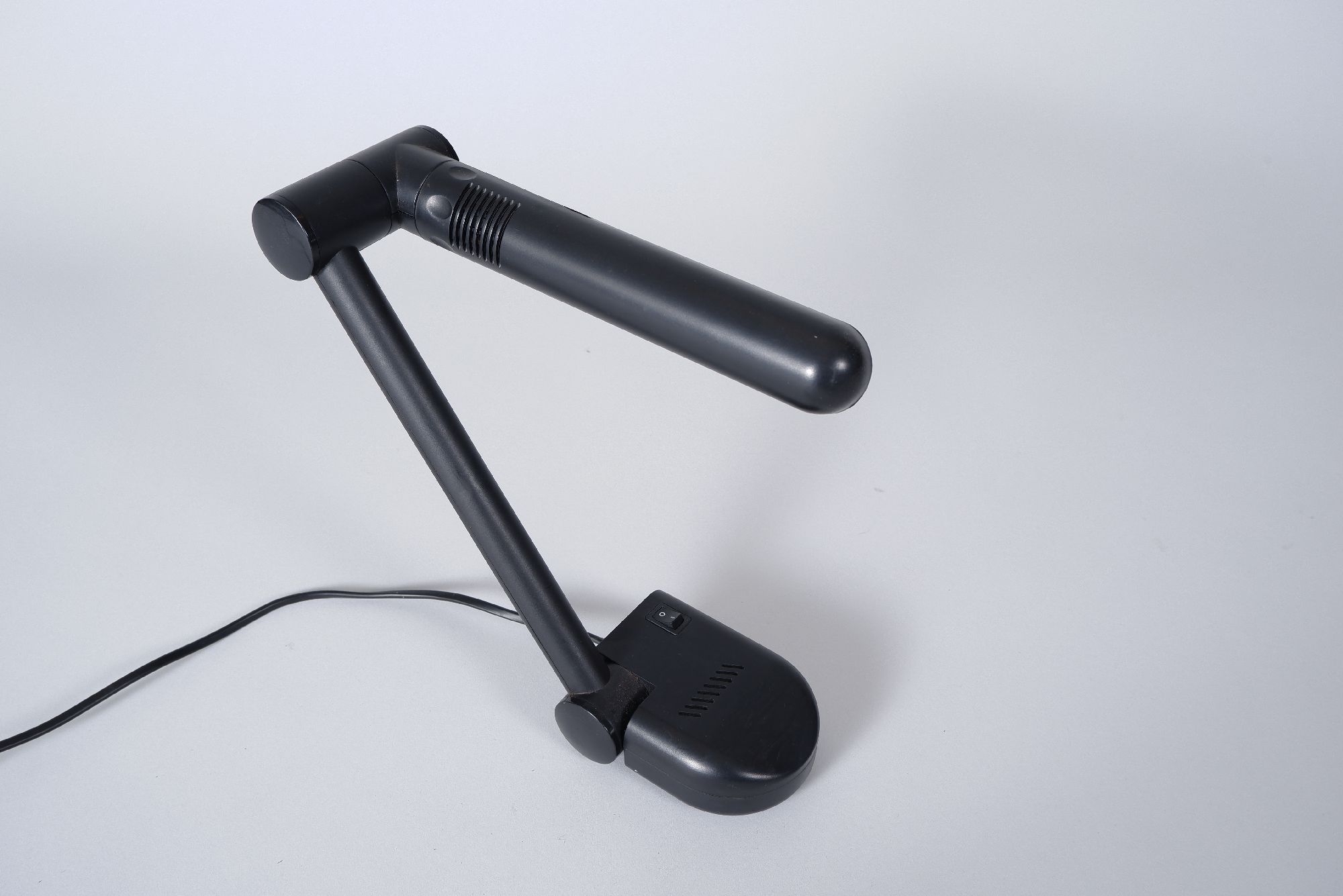 black-foldable-desk-lamp