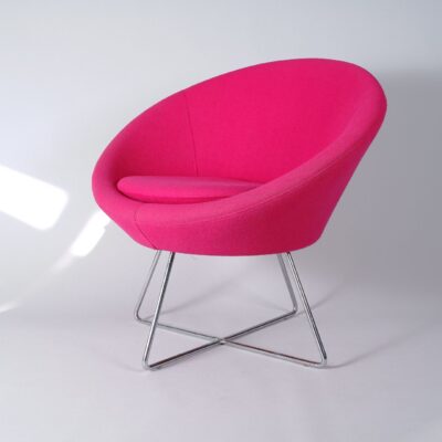 post-modern-lounge-chair-pink