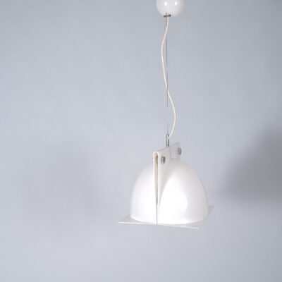Harvey-Guzzini-Plexiglas-white-pendant-lamp