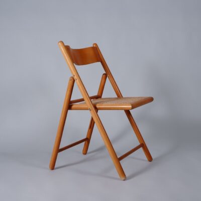 folding-chair-rattan