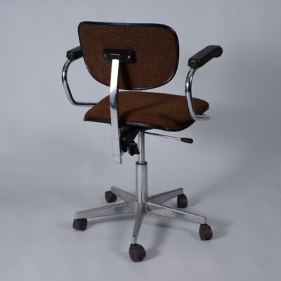vintage-office-chair-brown
